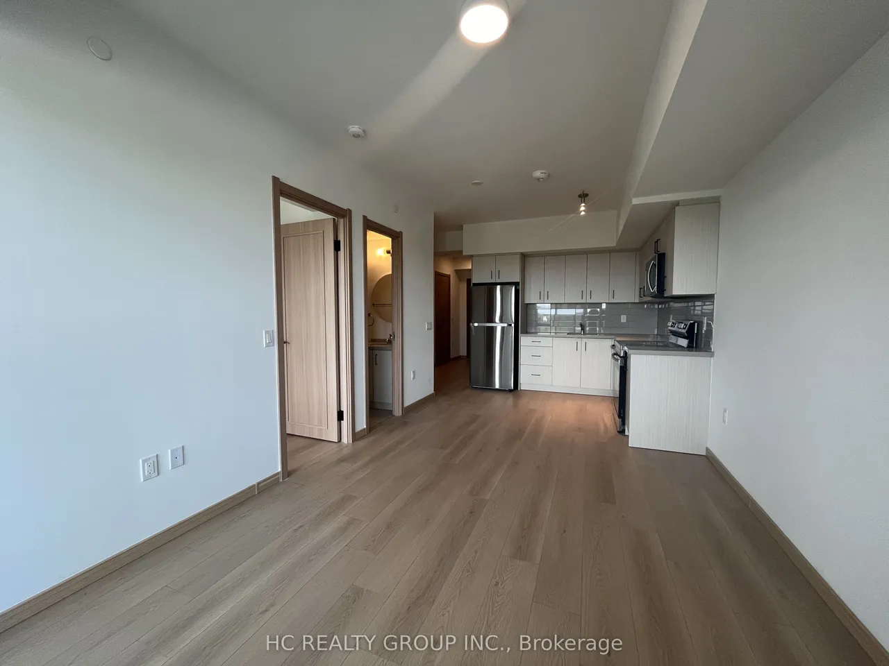 3421 Sheppard Avenue E — photo 3