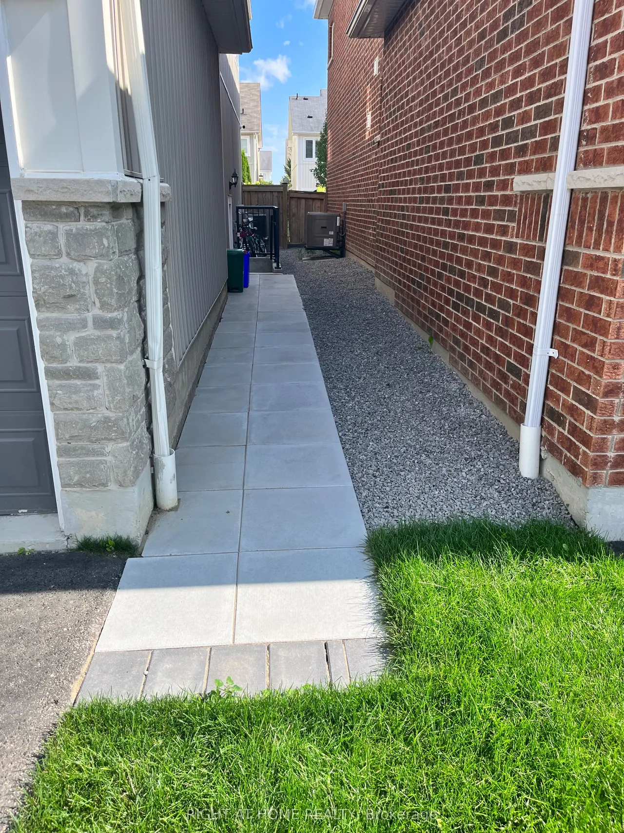 19 Shrewsbury Drive — photo 8