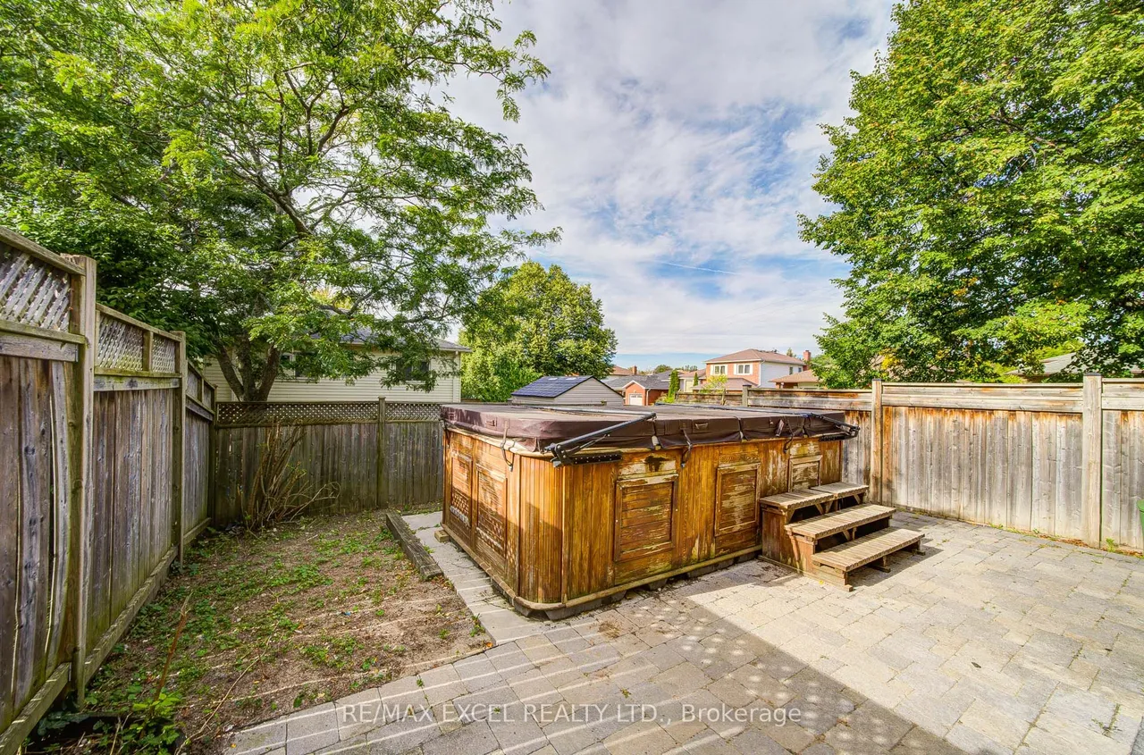 1171 Attersley Drive — photo 40