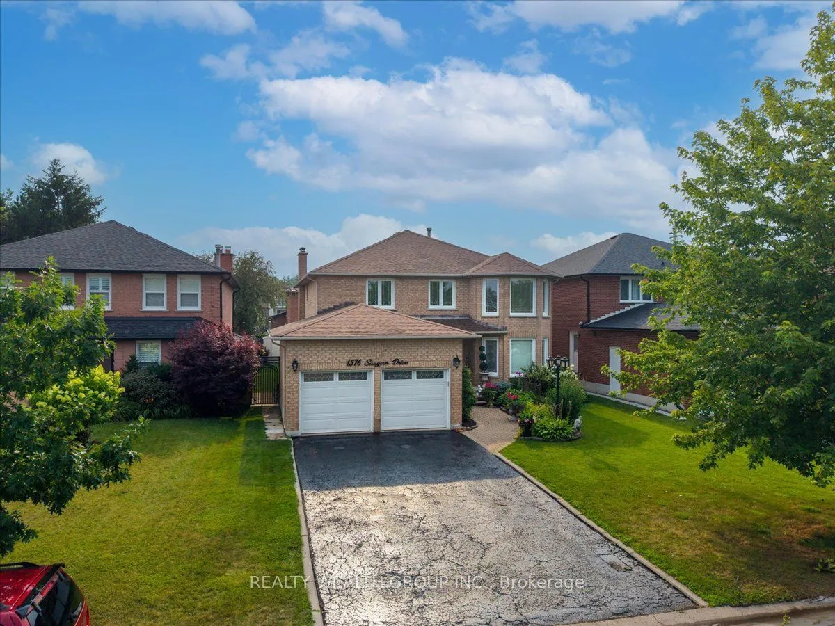 1576 Saugeen Drive — photo 2