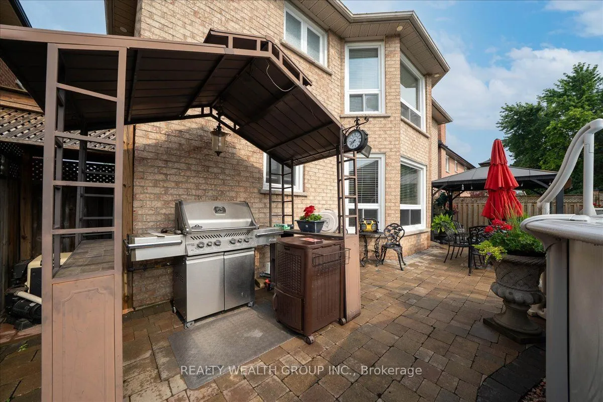 1576 Saugeen Drive — photo 39