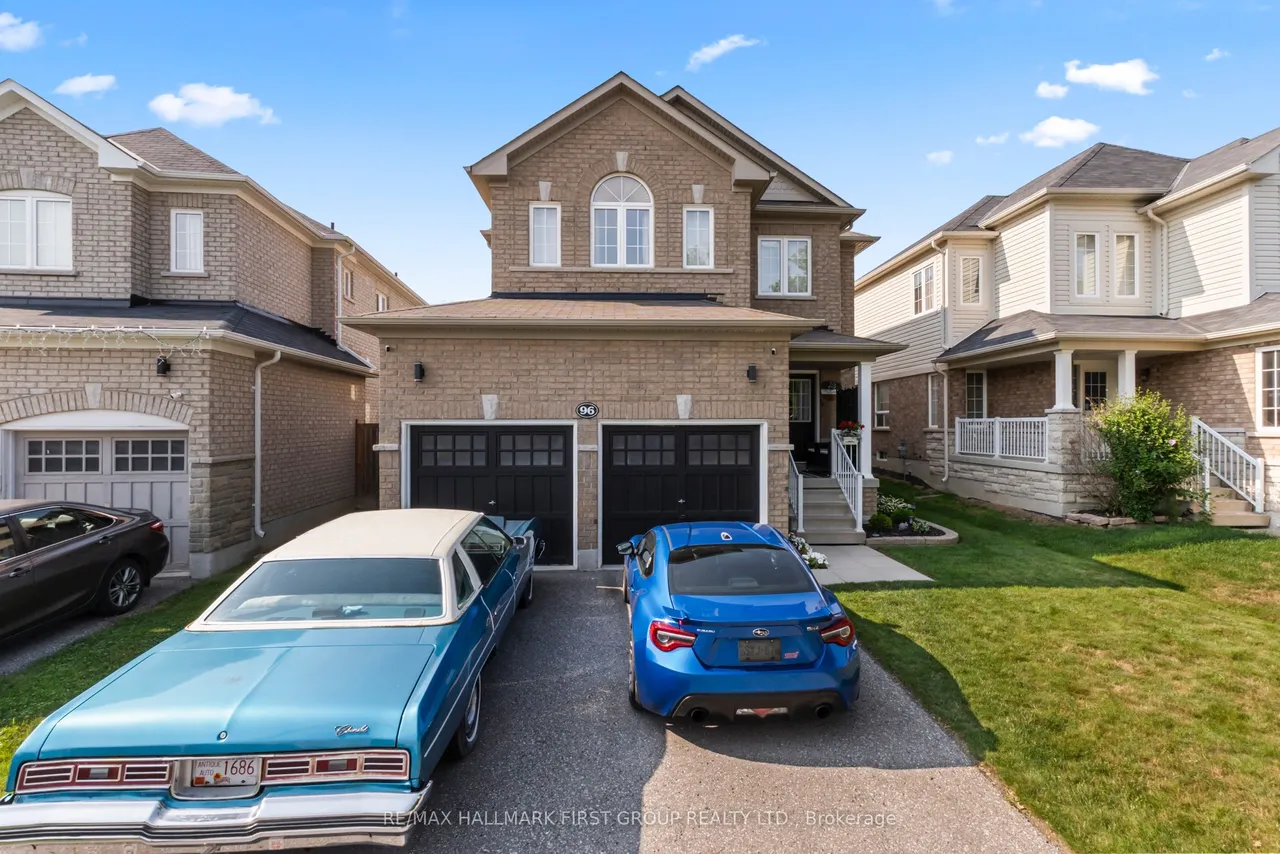 96 Redfern Crescent — photo 3