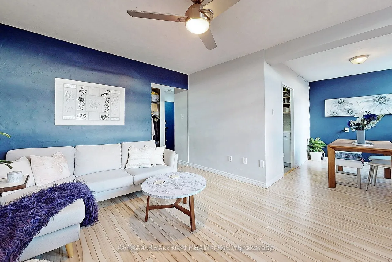 2245 Eglinton Avenue E, Unit 803