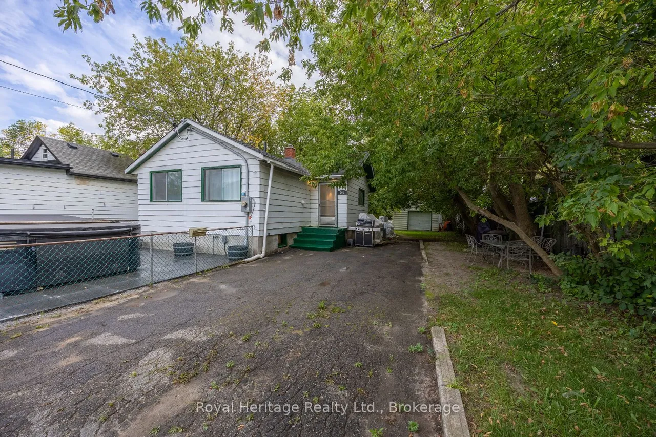 207 Valencia Road — photo 3