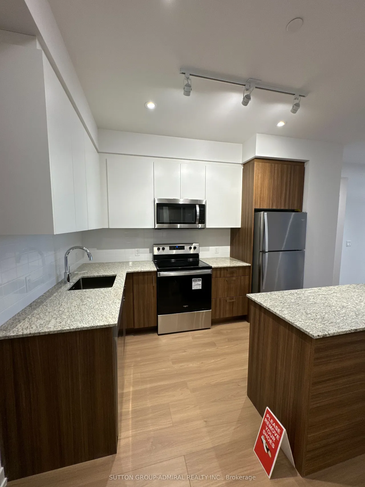 1010 Dundas Street E, Unit 514 — photo 3