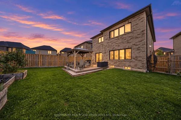 11 Albert Christie Street — photo 2