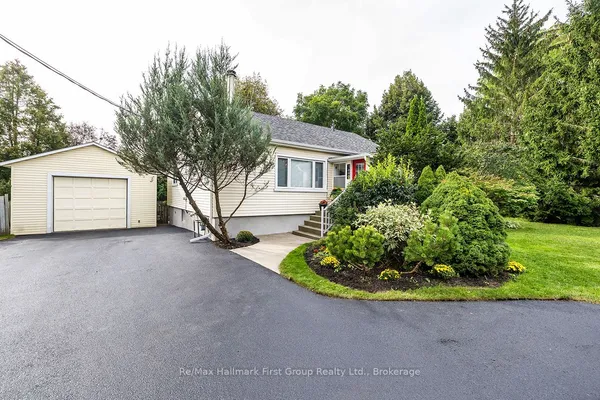 1692 Scugog Street — photo 2