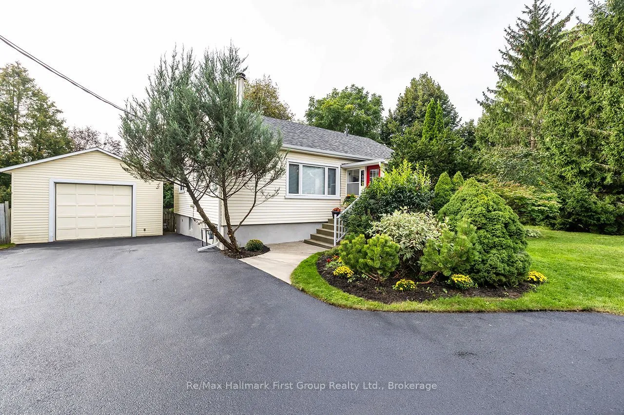 1692 Scugog Street — photo 2