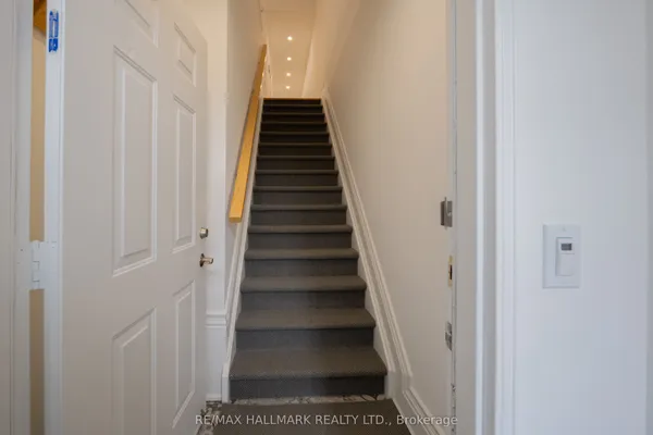74 Coxwell Avenue, Unit C — photo 2