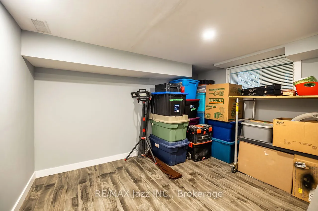 180 Olive Avenue — photo 20