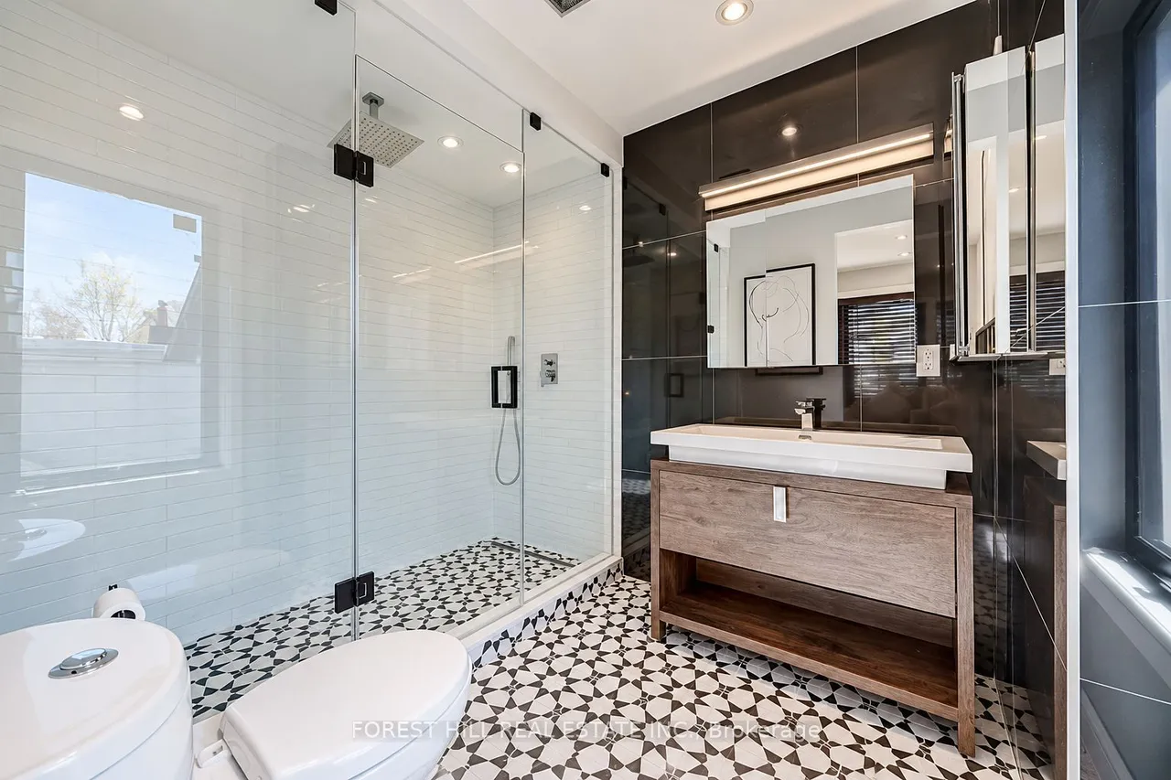 245 Ashdale Avenue — photo 3
