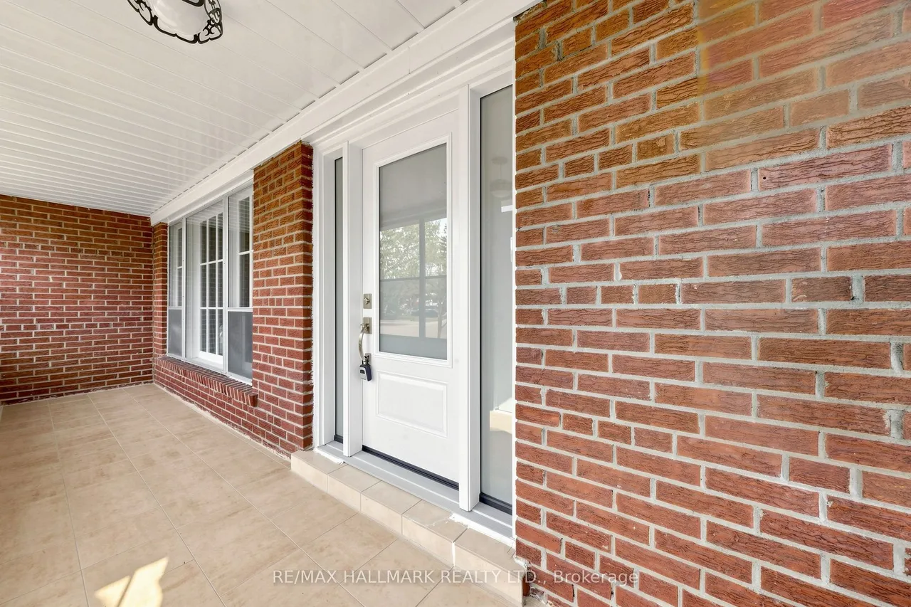 205 Vauxhall Drive — photo 2