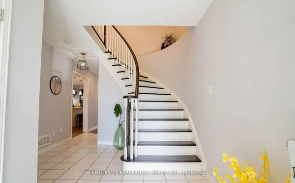 100 Fieldcrest Avenue — photo 2