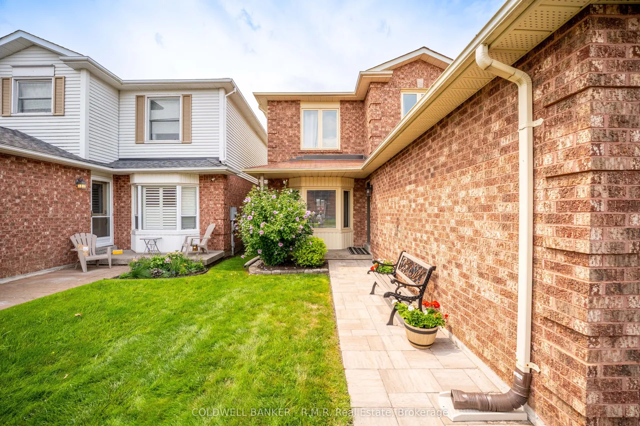 141 Poolton Crescent — photo 3