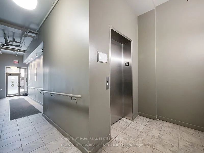 1852 Queen Street E, Unit 304 — photo 3