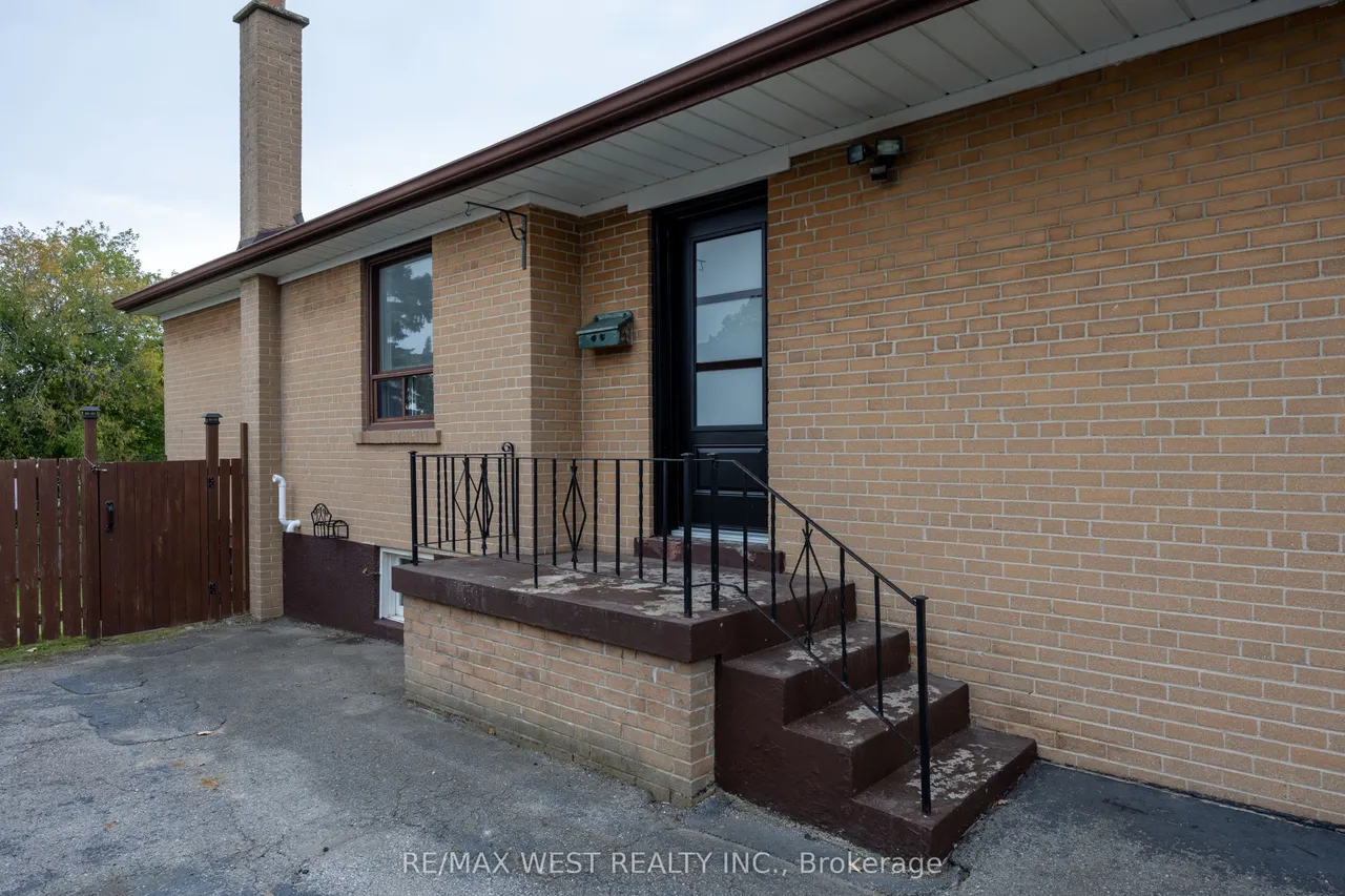 1331 Sharbot Street — photo 3