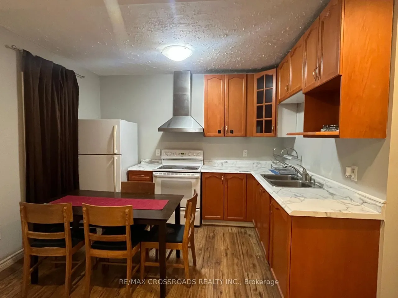 220 Mcnaughton Avenue — photo 3
