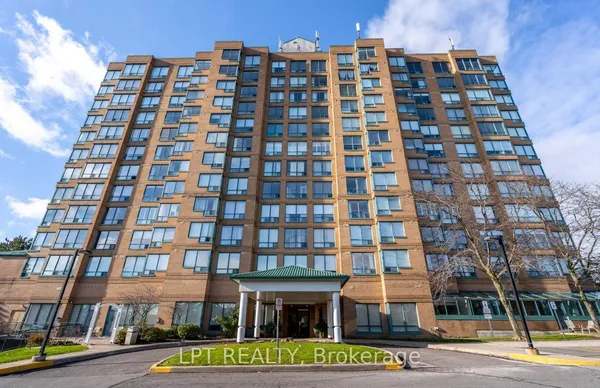 711 Rossland Road E, Unit 505