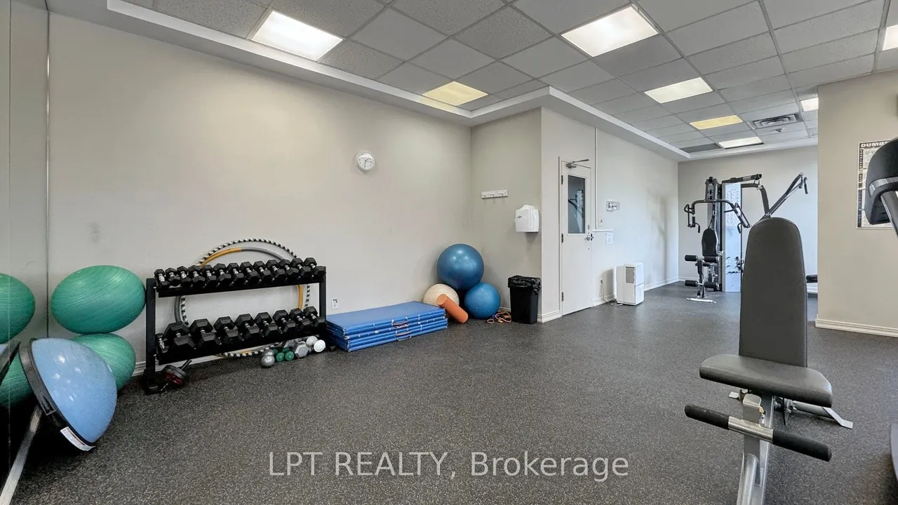 711 Rossland Road E, Unit 505 — photo 27