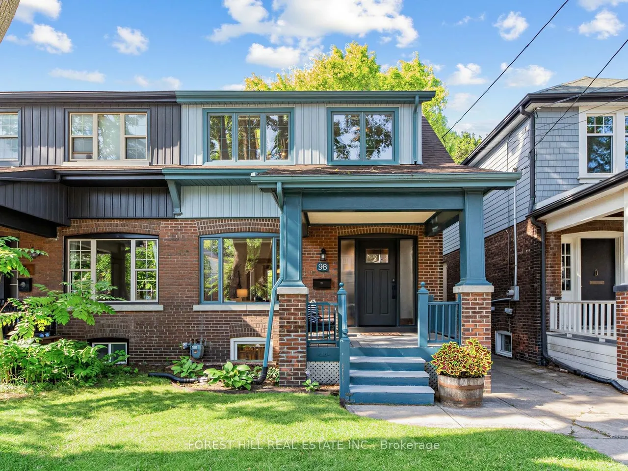 98 Gates Avenue