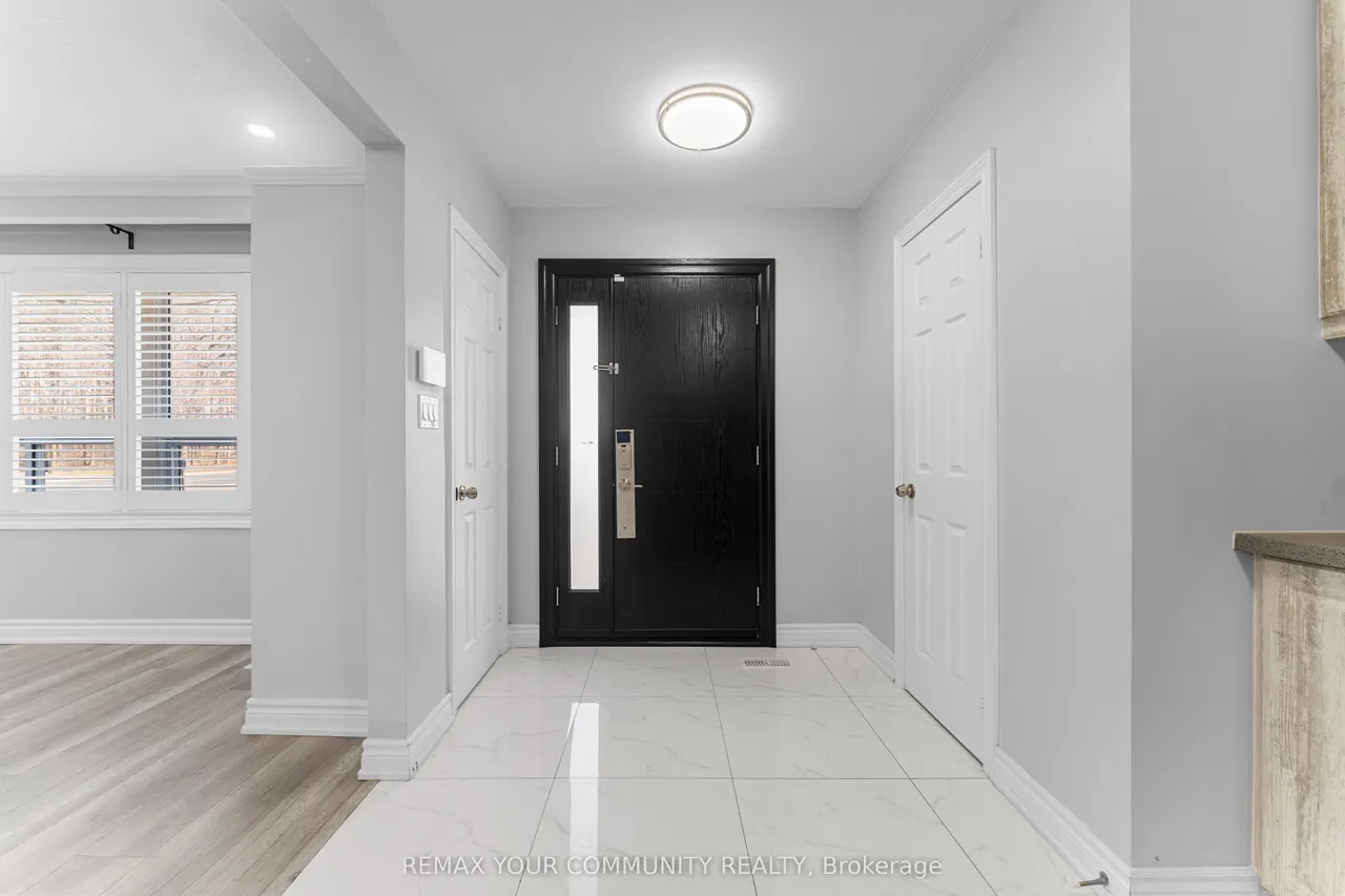 54 Saratoga Drive — photo 2