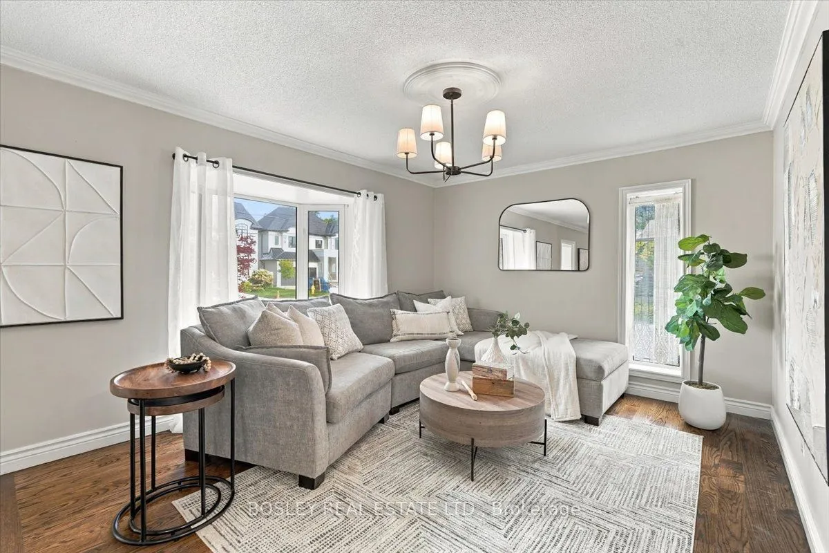 566 Rougemount Drive — photo 3