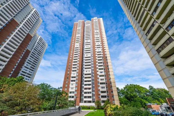 3 Massey Square, Unit 1903