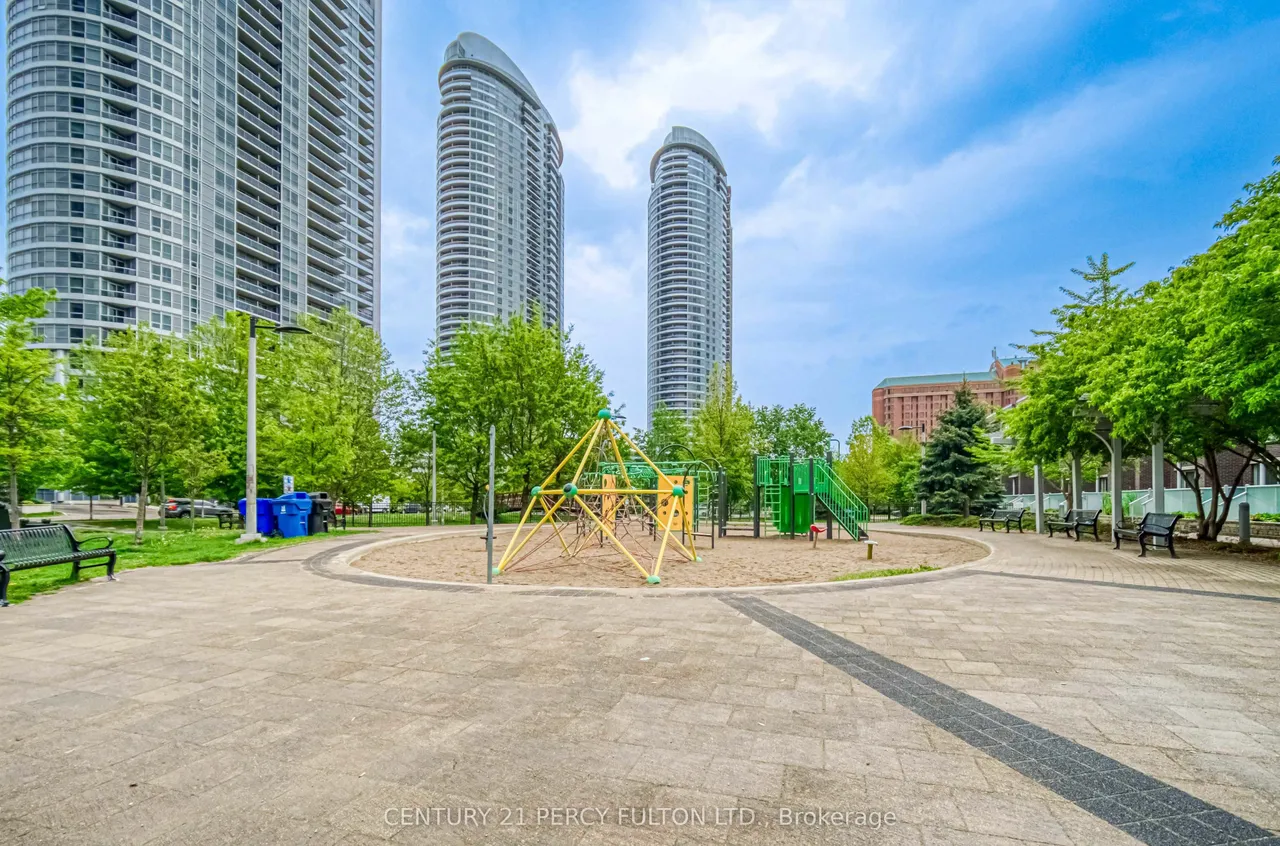 181 Village Green Square, Unit 116 — photo 34