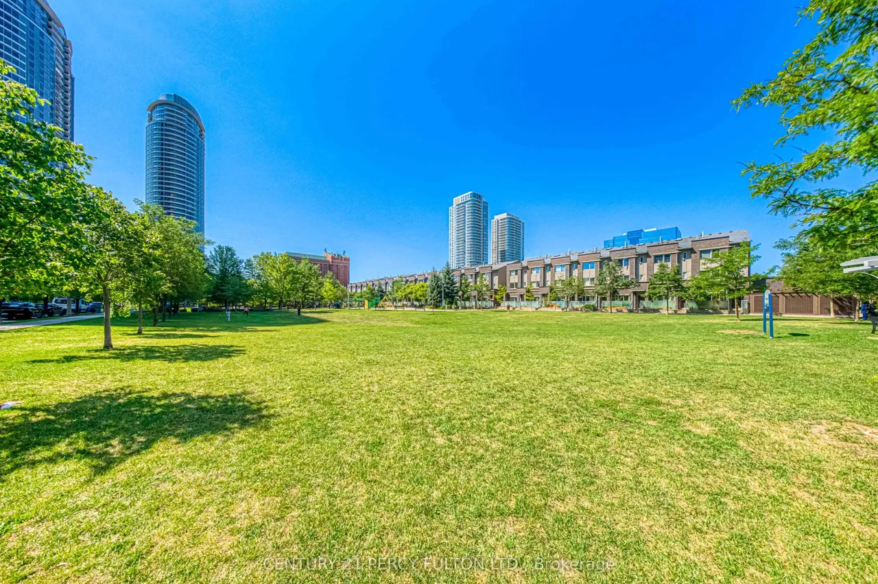 181 Village Green Square, Unit 116 — photo 33