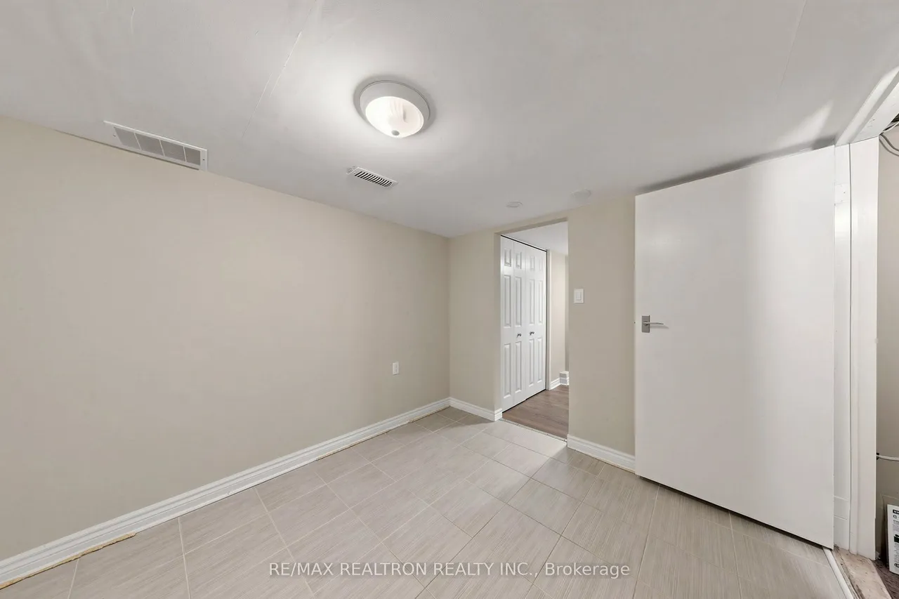 501 Jones Avenue — photo 42
