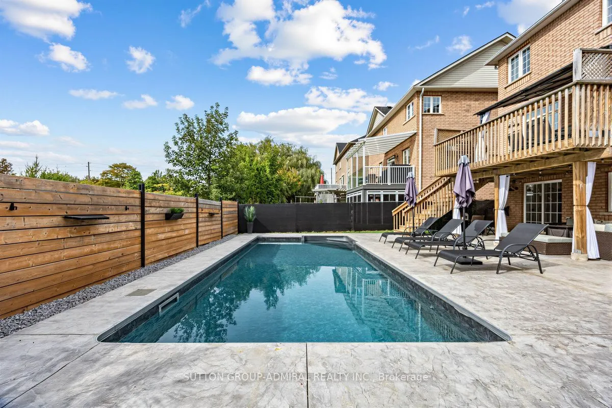 12 Sherrington Drive W — photo 31