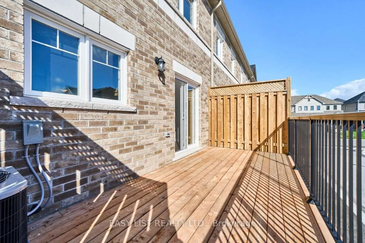 19 Addyman Crescent — photo 48