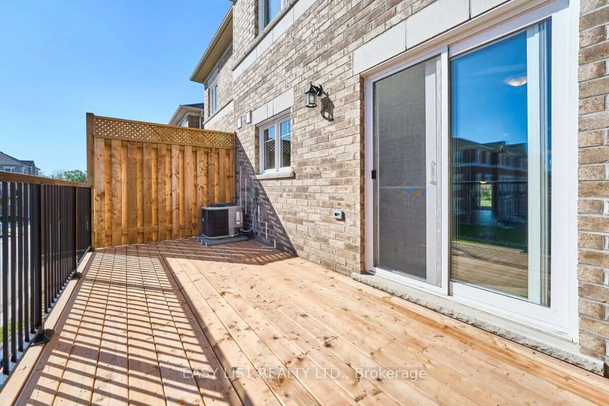 19 Addyman Crescent — photo 49