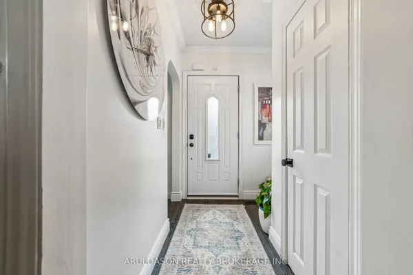 442 Colborne Street E — photo 2