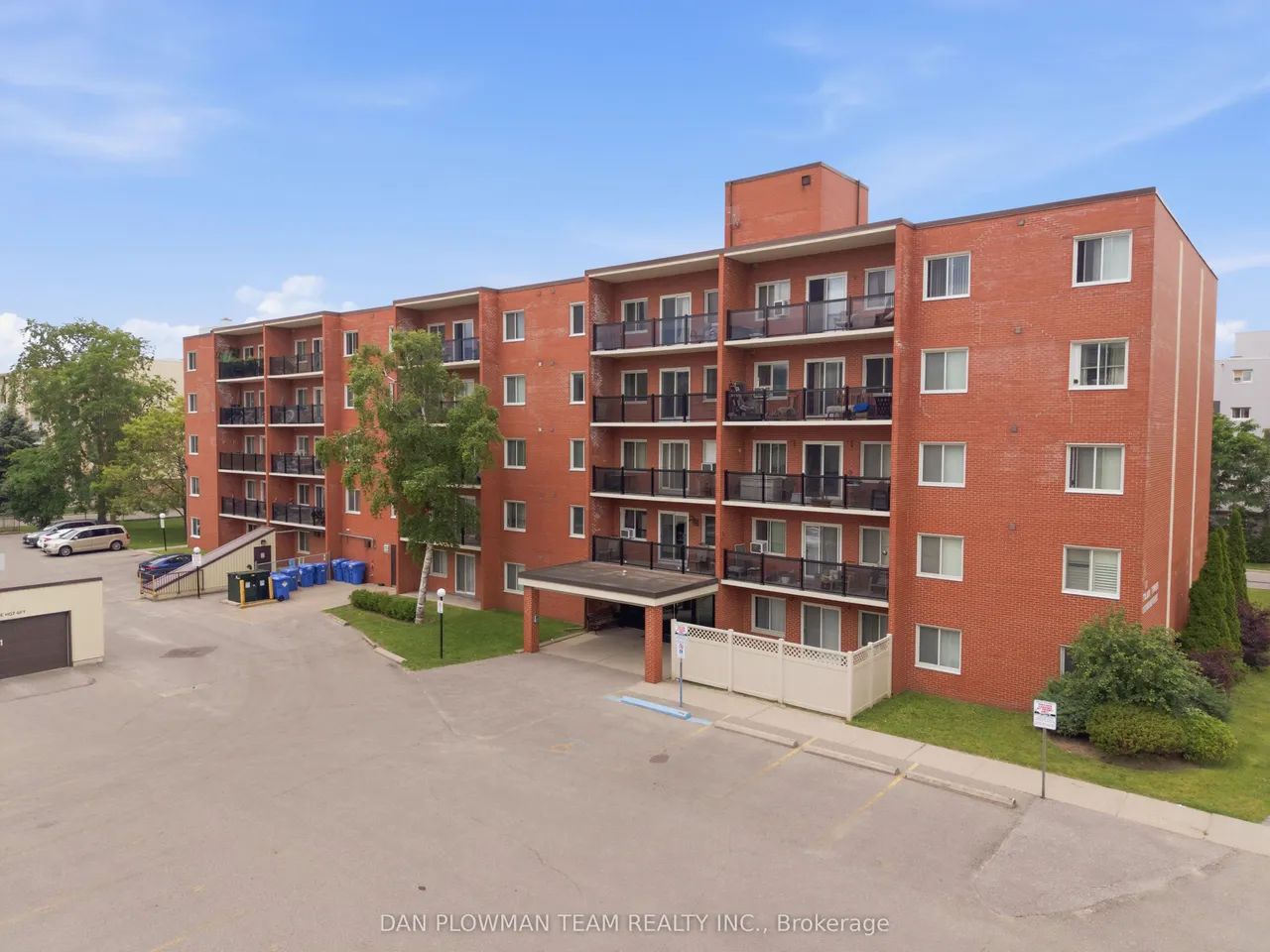 131 Taunton Road E, Unit 204 — photo 33