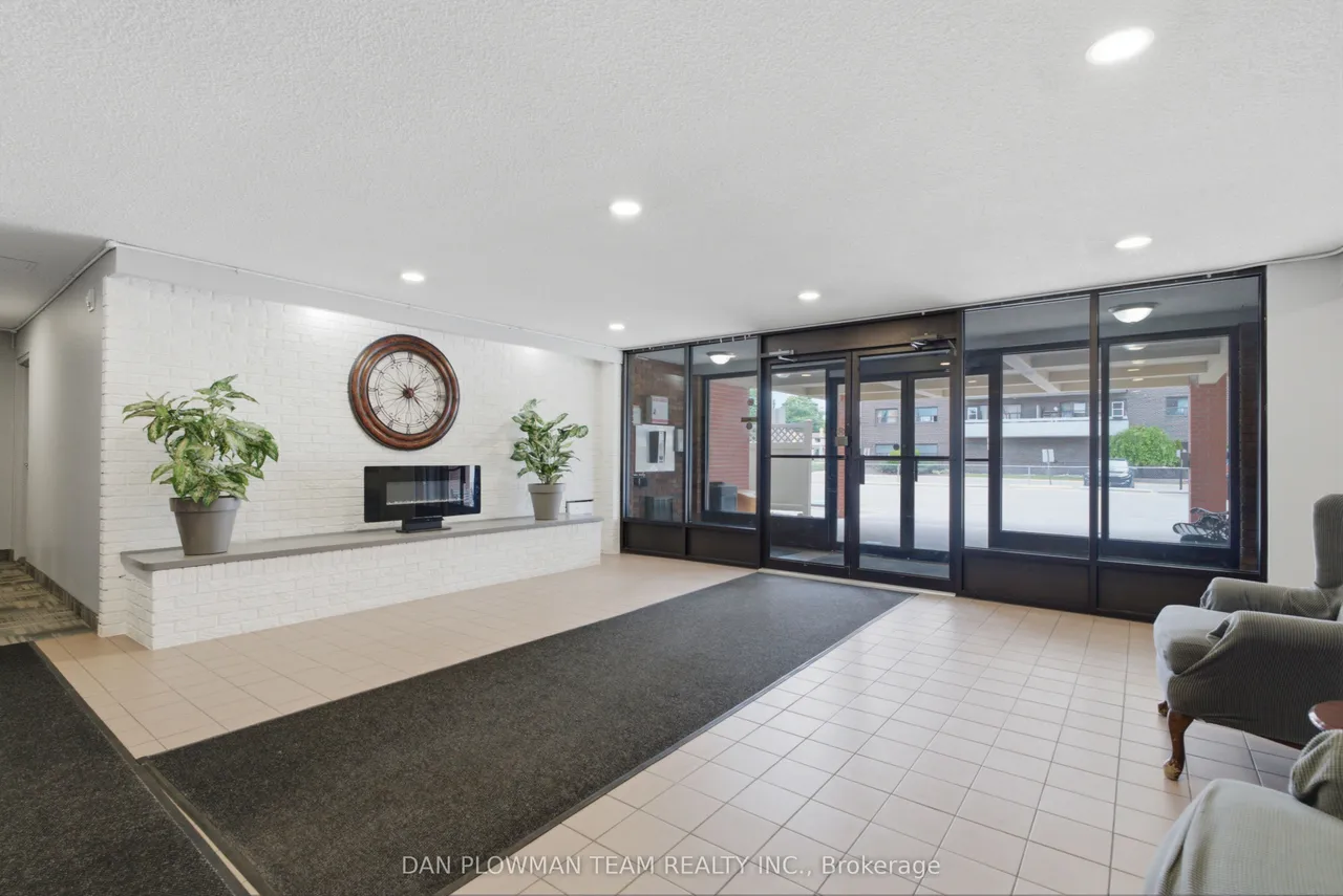 131 Taunton Road E, Unit 204 — photo 3