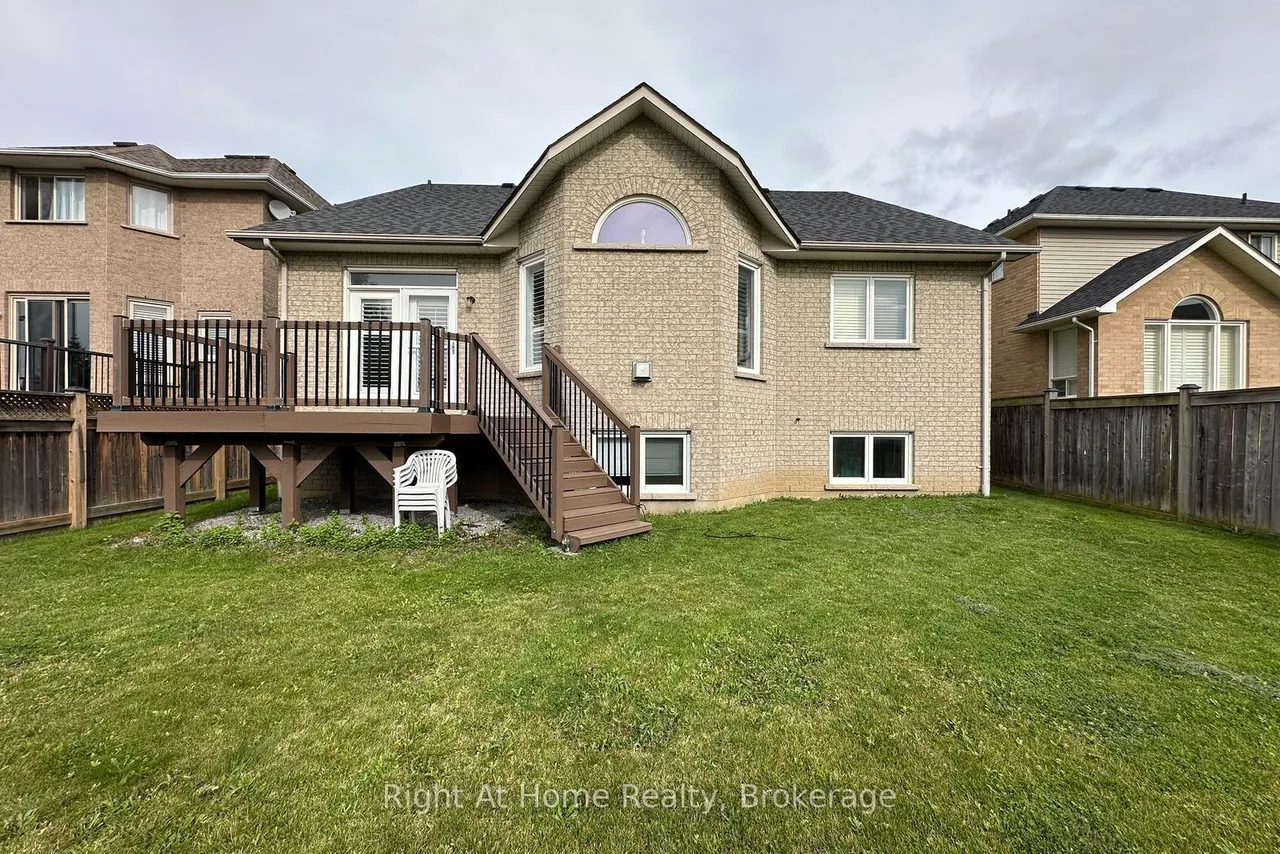 2096 STORNOWAY Street — photo 33