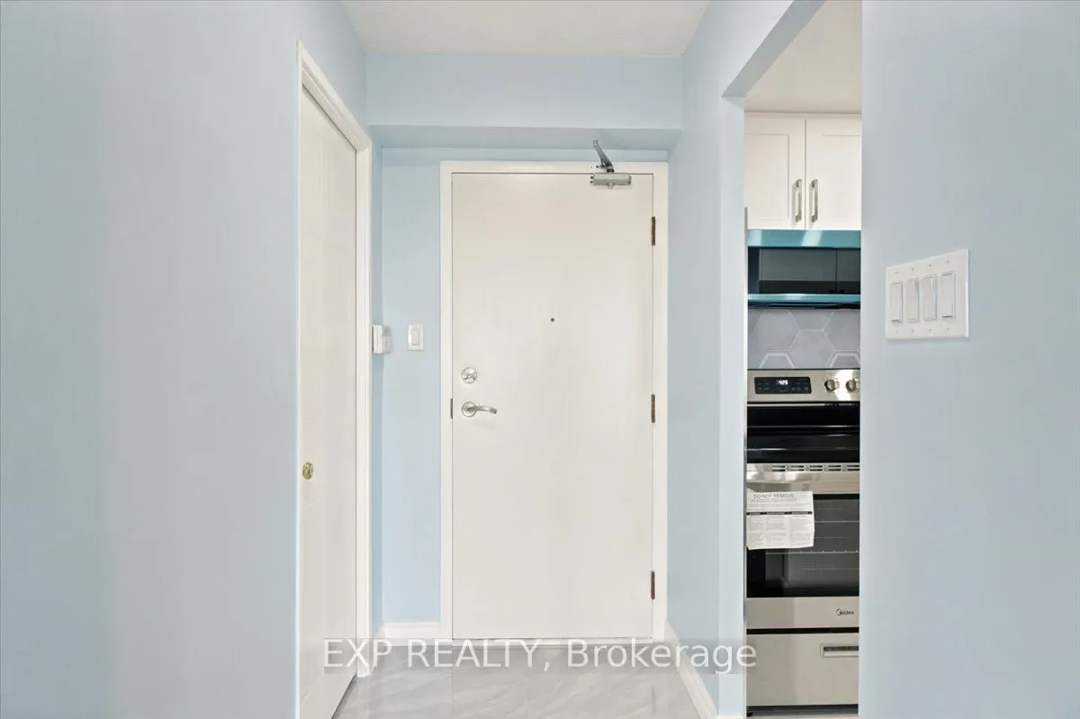 3 Greystone Walk Drive N, Unit 1927 — photo 2