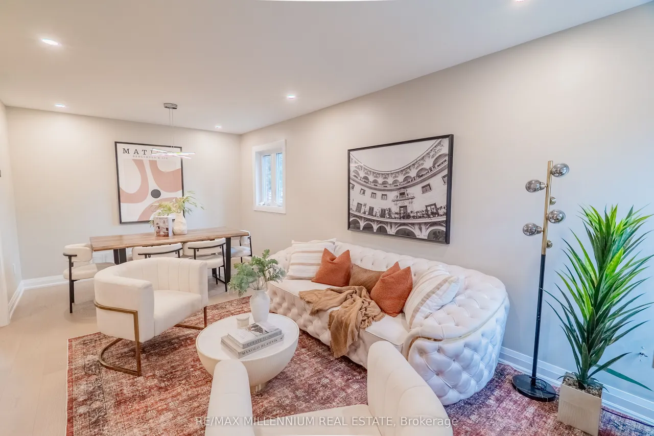 70 Fry Crescent — photo 3