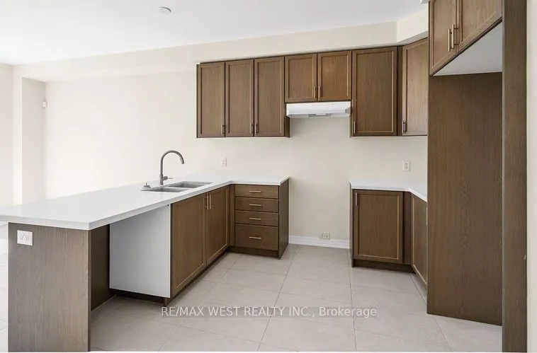 43 Ed Ewert Avenue — photo 3