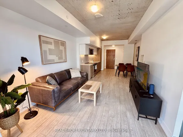 15 Baseball Place, Unit 717 — photo 2