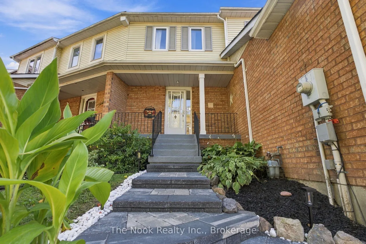 38 Galbraith Court — photo 2