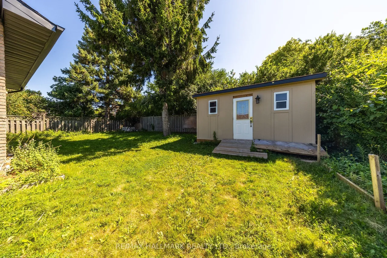 109 Thickson Road S — photo 49