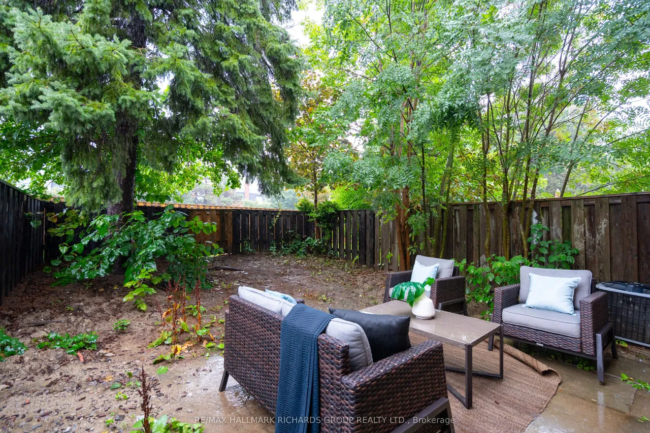 11 Livonia Place, Unit 18 — photo 29