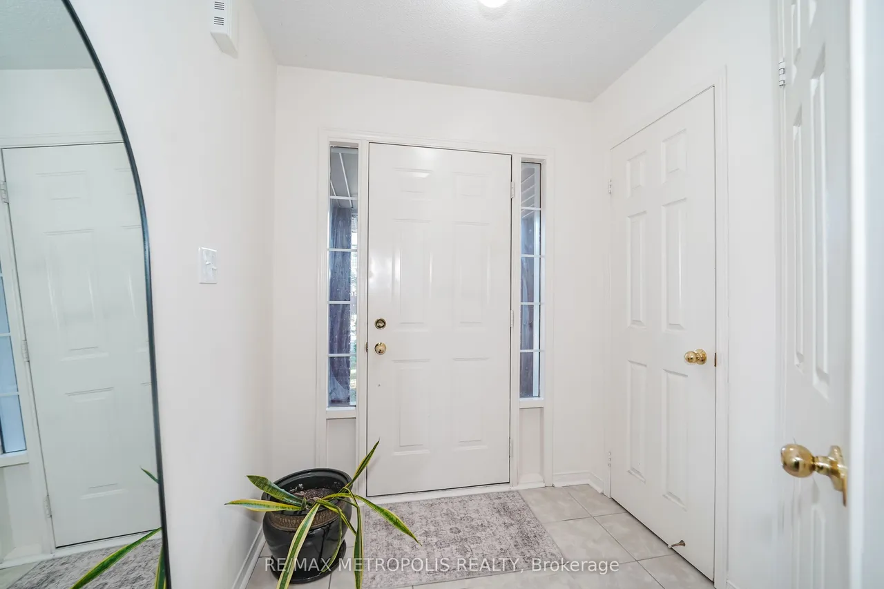 152 Angier Crescent — photo 3
