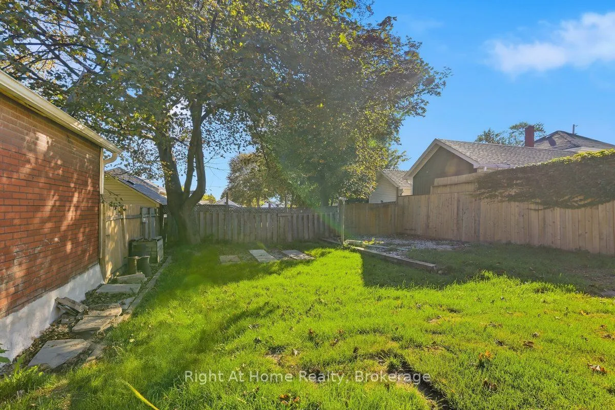 349 Kingsdale Avenue — photo 33