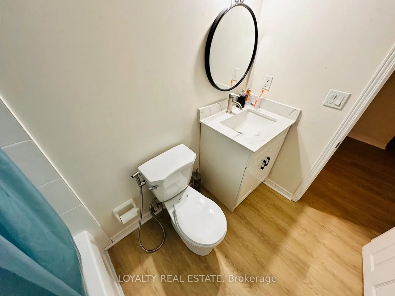28 Thorp Crescent — photo 47