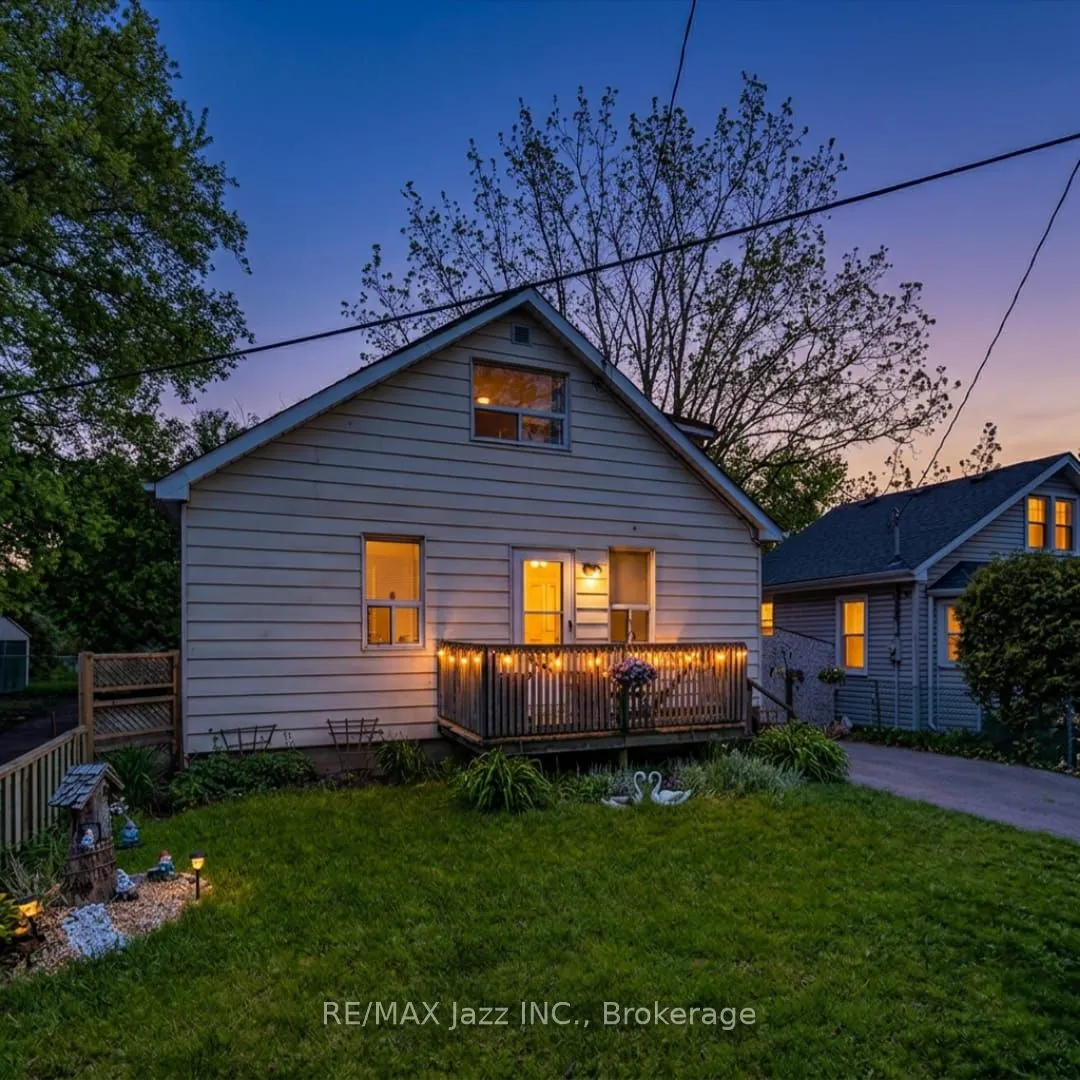 162 College Avenue