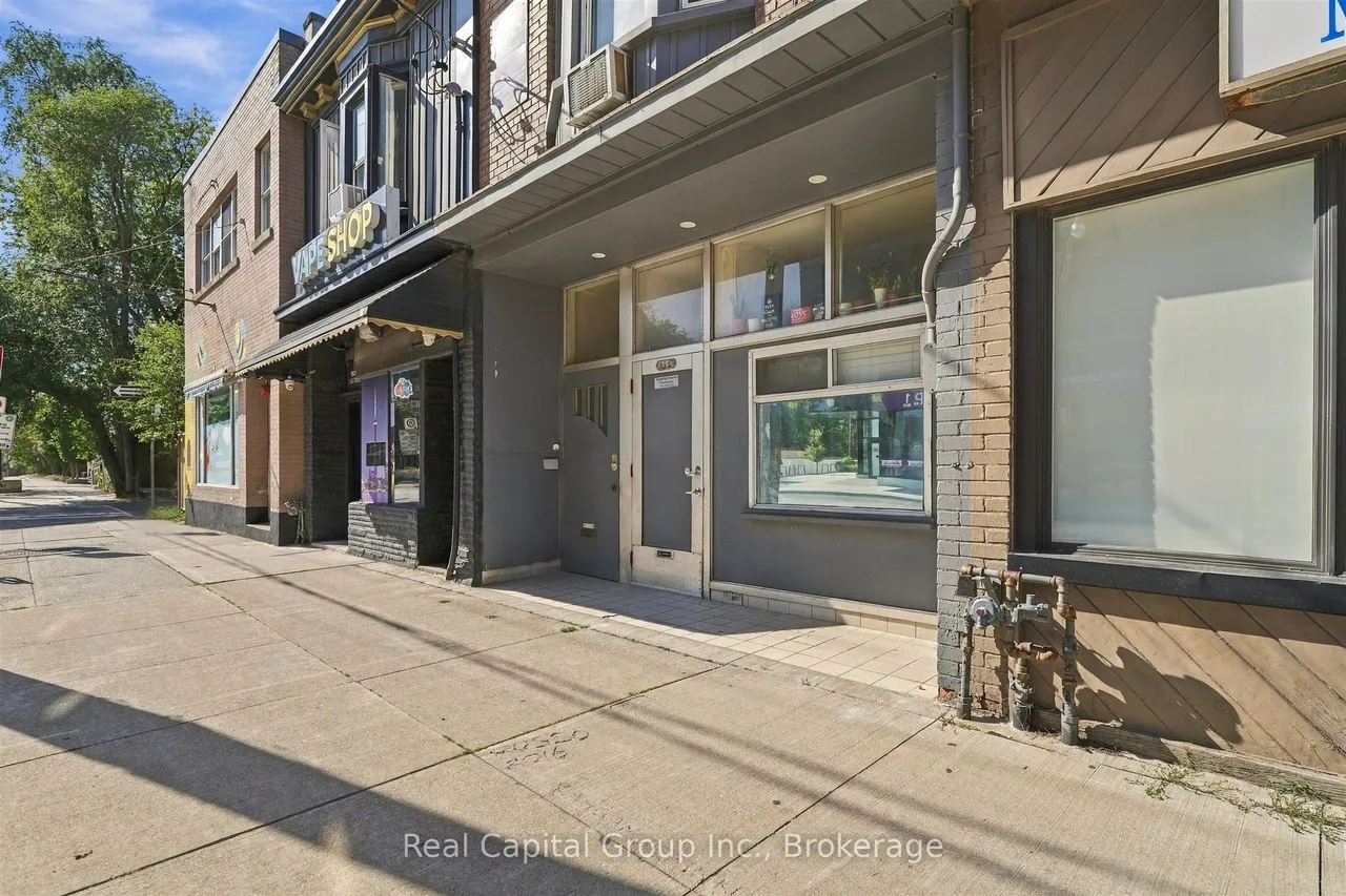 1564 Queen Street E — photo 2