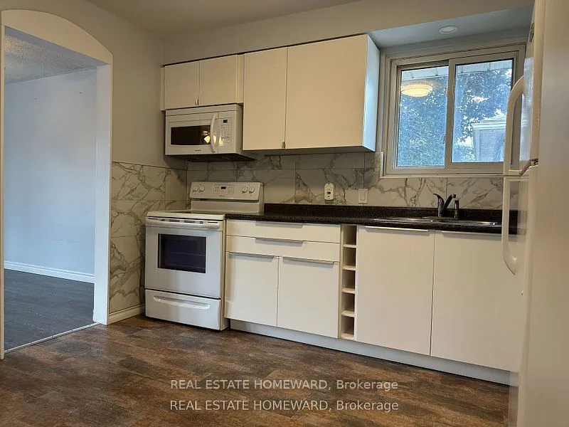 511 Harris Court, Unit Upper — photo 3